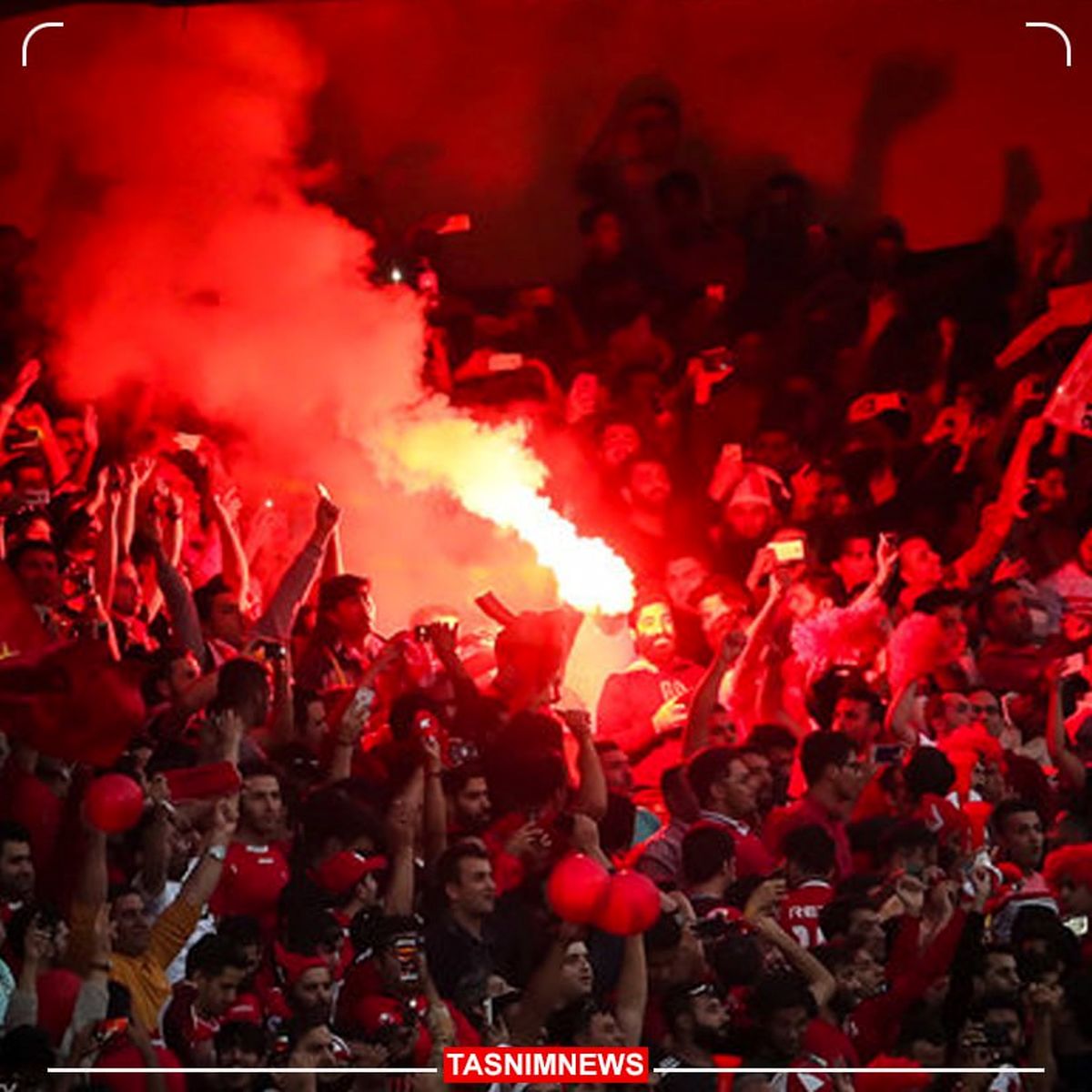بازداشت ۲ تماشاگر زن مسابقه پرسپولیس تراکتور