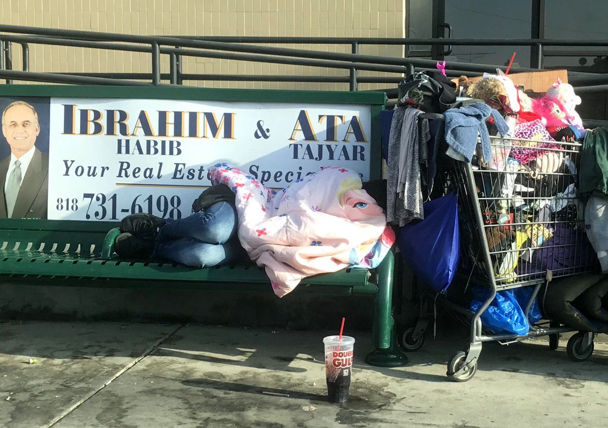 حرکت زشت ترکیه با کارتن خواب ها/عکس