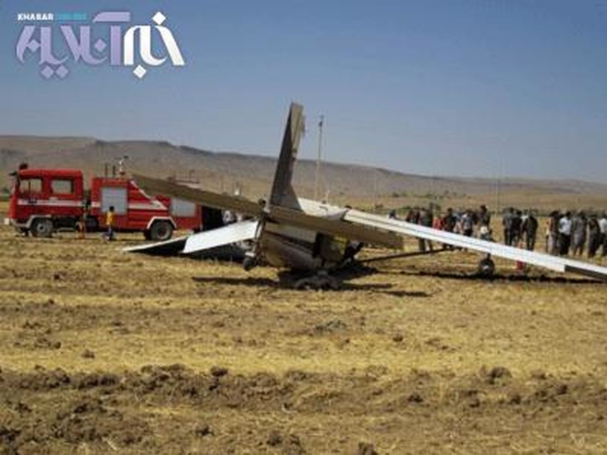 تصاویر/سقوط یک هواپیما در شیراز