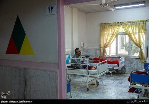اخراج معلولان از برخی مراکز نگهداری بهزیستی؟!