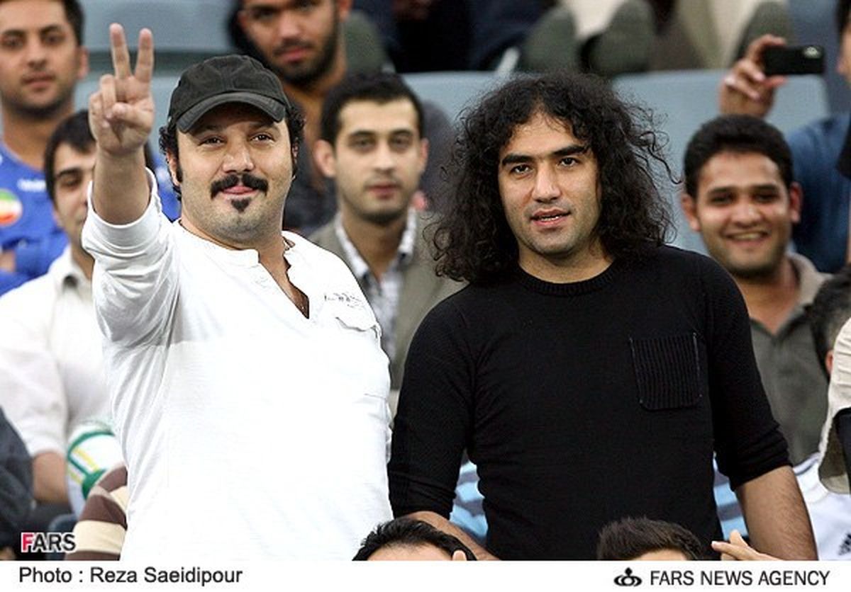 عکس/هنرمندان حامی استقلال در ورزشگاه