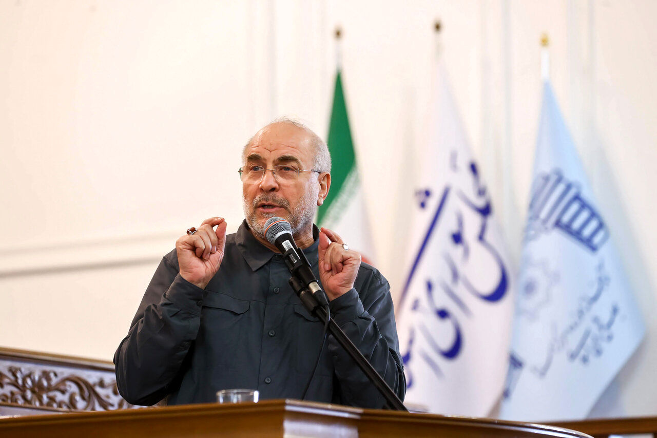 رئیس مجلس امامزاده سید عباس(ع) بجنورد را زیارت کرد
