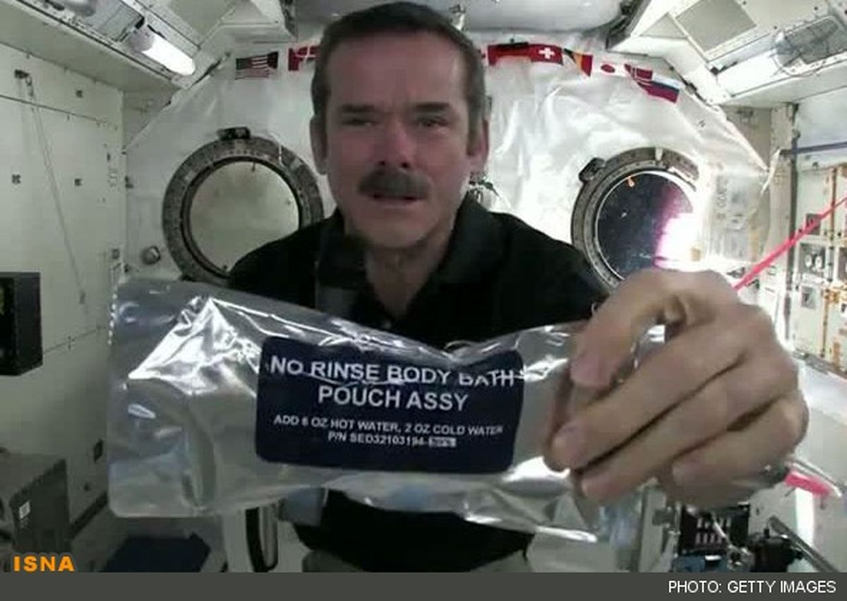 فضانوردانچگونهدستانخودرامیشویند؟/عکس