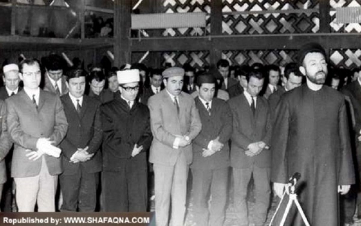 عکس/نماز اهل‌سنت به امامت بهشتی