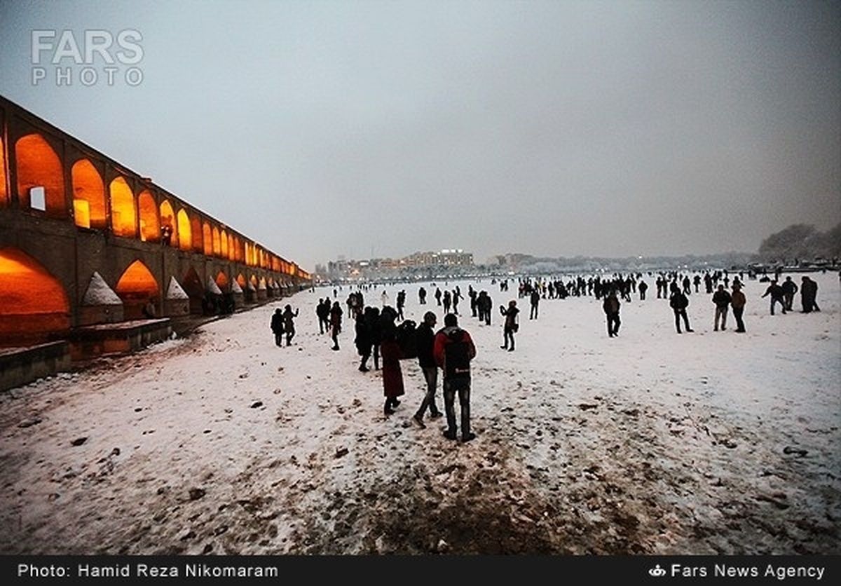بارش برف در اصفهان/عکس