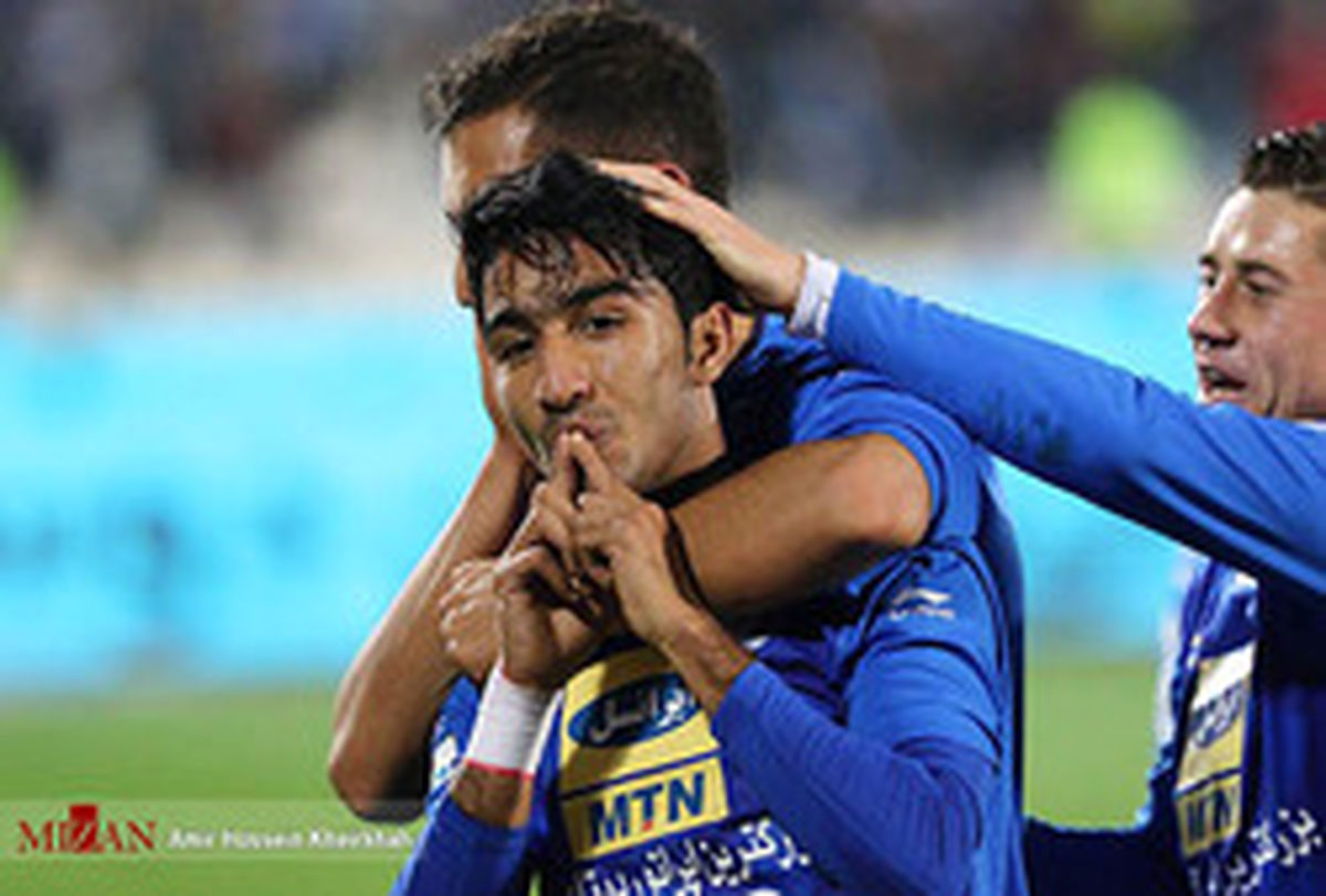 کریمی مقابل صنعت نفت آبادان «هت تریک» کرد