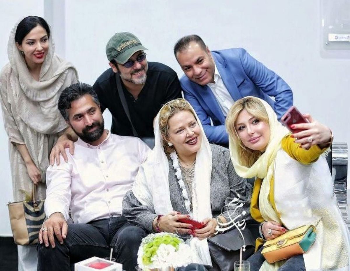 عکس: دورهمی بهاره رهنما و همسرش با بازیگران!