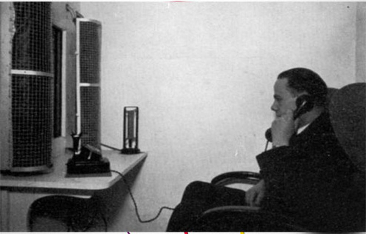 نخستین تماس تصویری جهان +عکس