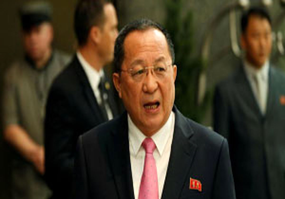 مردی که ترامپ را شیطان نامید، کیست؟ +عکس