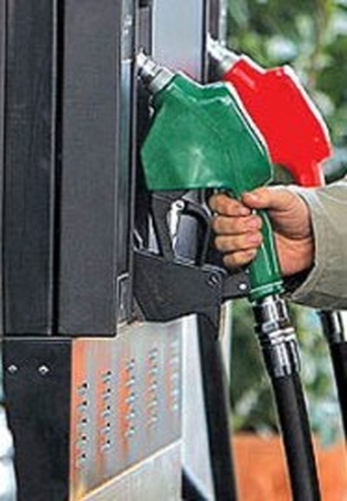 نخستین اقدام دولت درباره بنزین چه خواهد بود؟