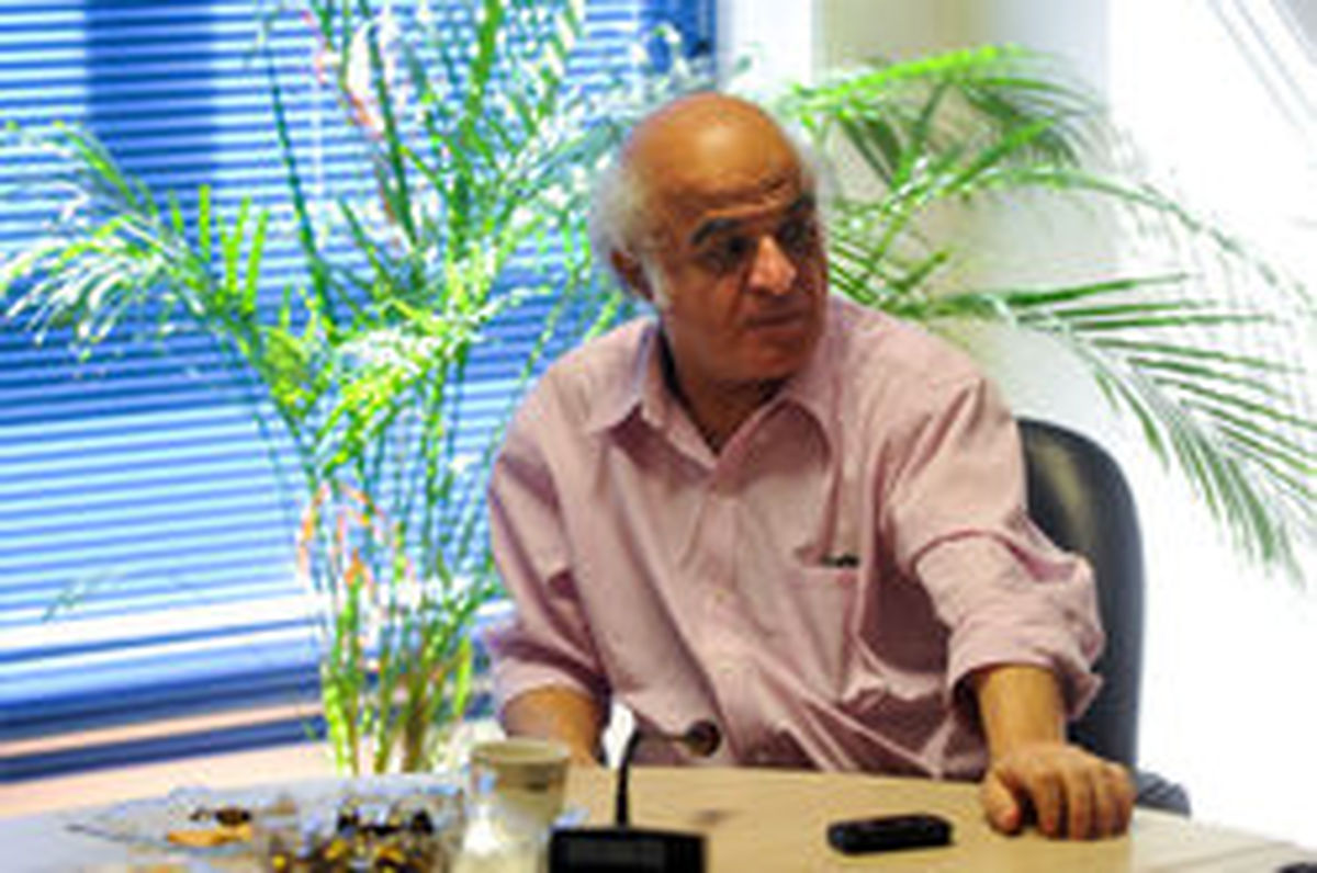 فریدون جیرانی: پشت پردهای نیست!