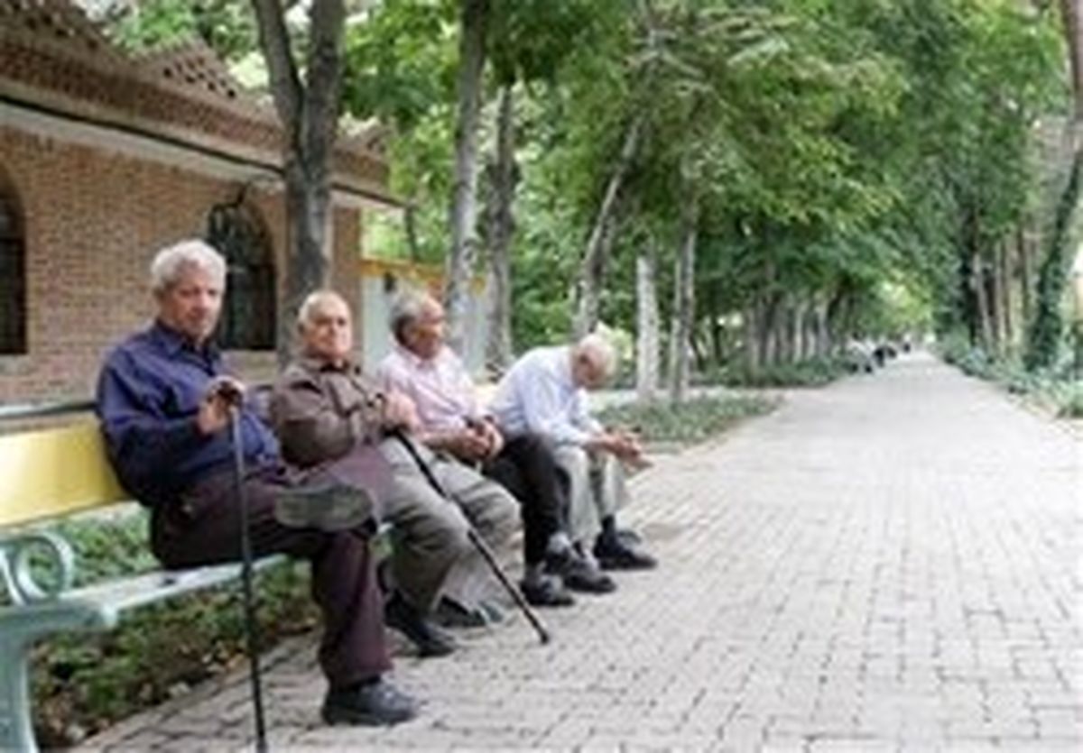 افزایش حقوق بازنشستگان به تعویق افتاد