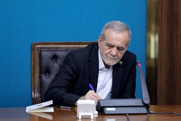 پیام تبریک پزشکیان به مناسبت میلاد حضرت مسیح (ع)