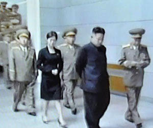 زني‌اسرارآميزدرکنار رهبركره‌شمالي/عکس