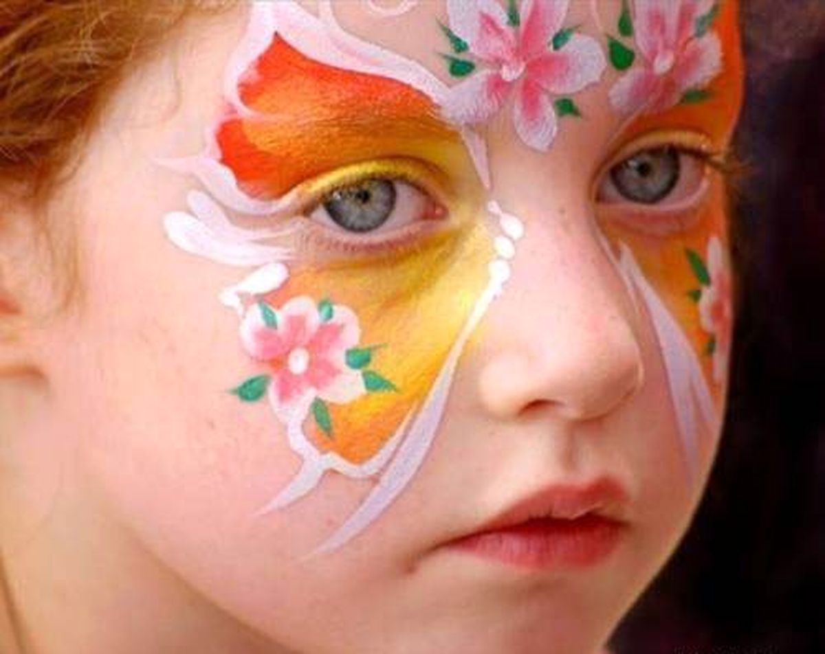 خطرات نقاشی روی صورت کودکان که درباره آن نمی‌دانید