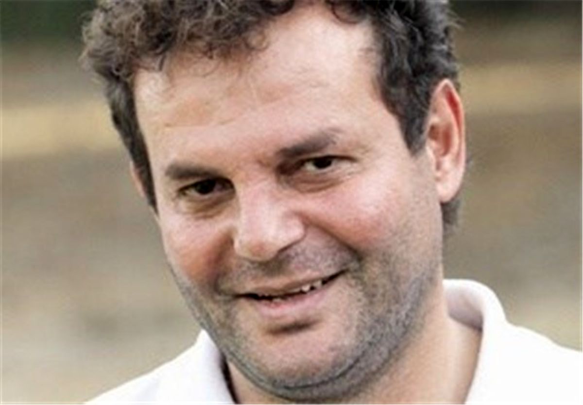 پیشکسوت استقلال در بیمارستان بستری شد+عکس