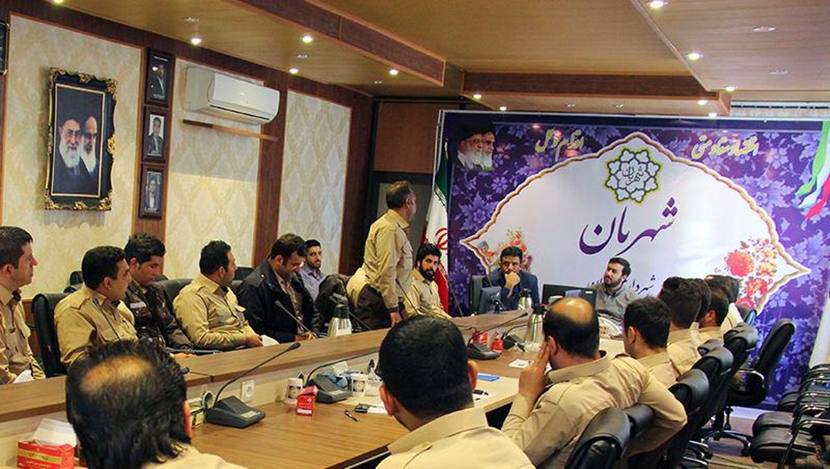 چیذری: معبربانان، ويترين مديريت شهرى هستند