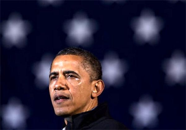 گریه اوباما برای ماندن در کاخ‌سفید/عکس