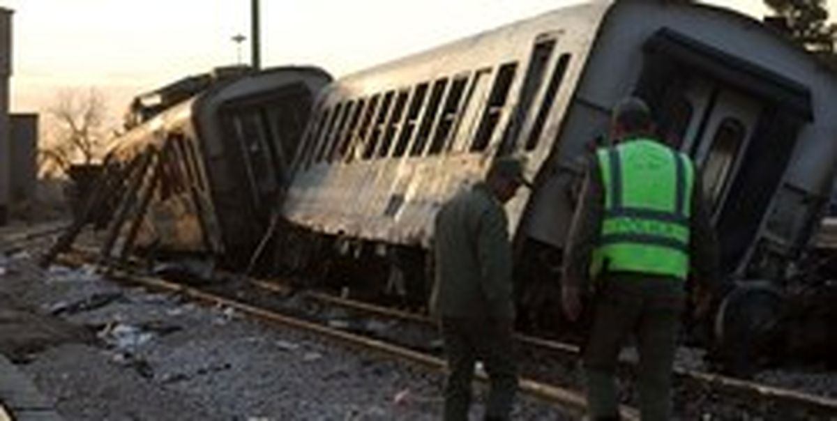 قطار باری سنگین در محور ساری دچار آتشسوزی شد