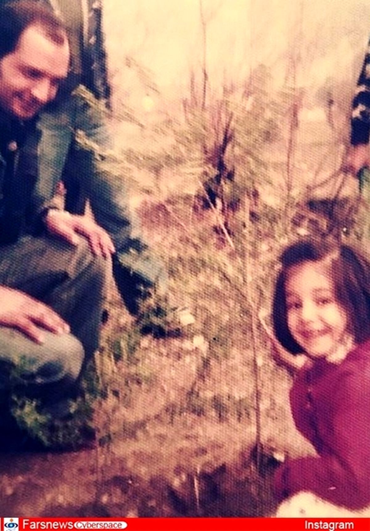 درختکاری هدیه تهرانی در دوران کودکی +عکس