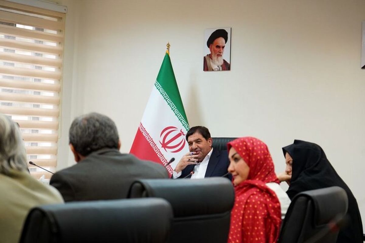 مخبر: صنعت فرش می‌تواند به یک عرصه اقتصادی تحول‌ساز بدل شود