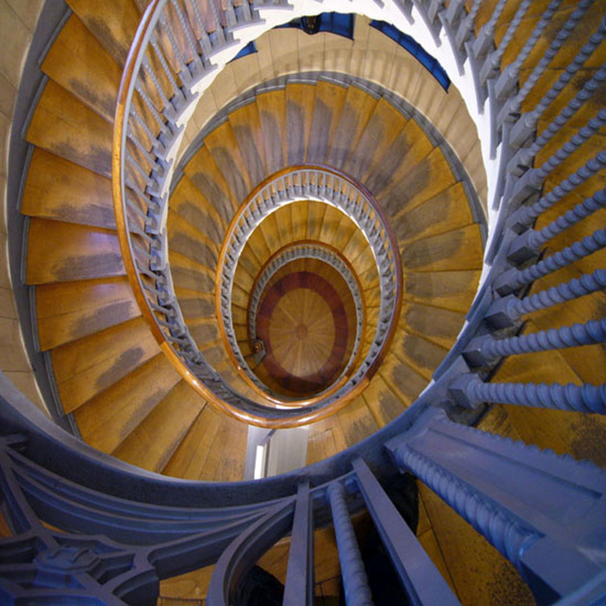 راه‌پله‌هاي سرگيجه‌آور/تصاویر