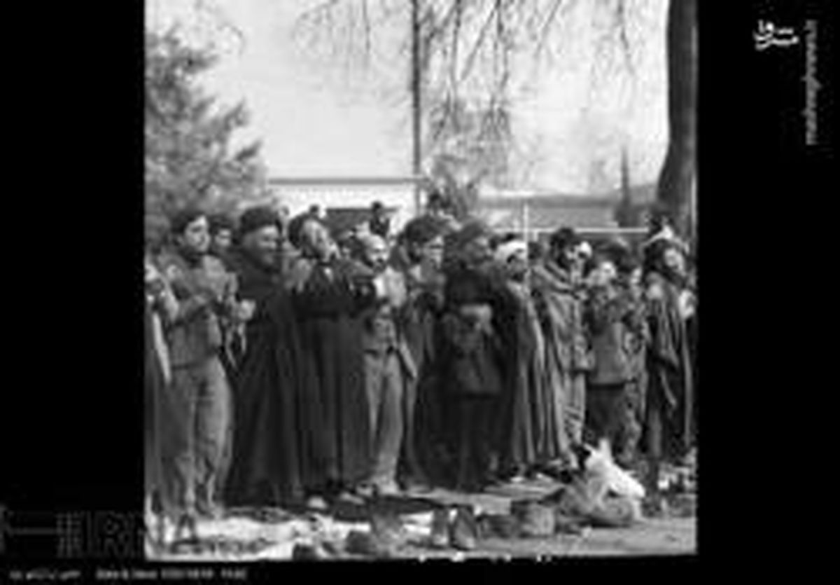 تصاویر: نخستین نماز جمعه به امامت آیت الله خامنه‌ای