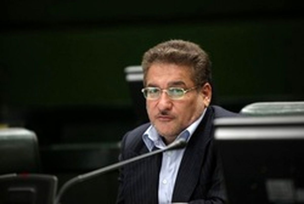 تابش: اتکای بودجه به درآمد‌های غیر نفتی و پایه مالیاتی باشد