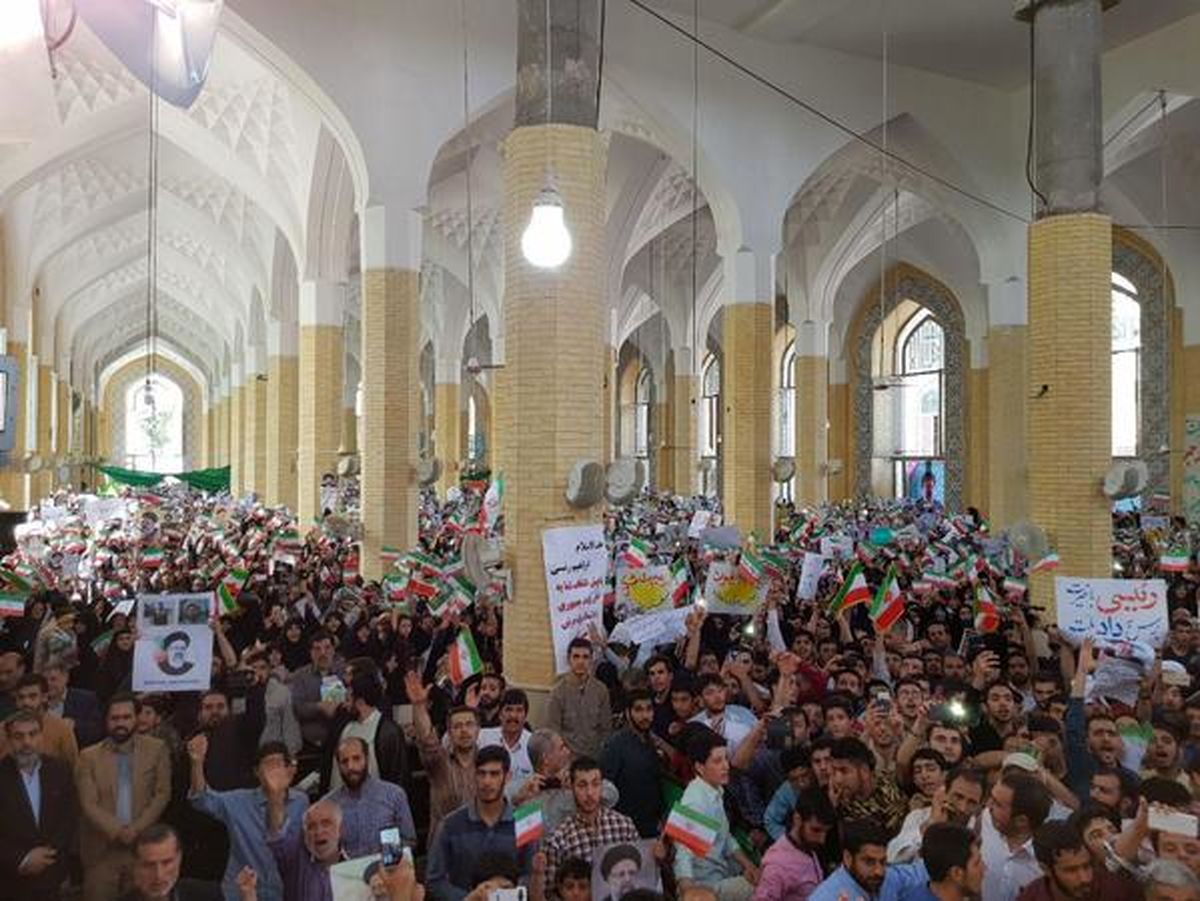 تصاویر:استقبال پرشور کرجی‌ها از رئیسی