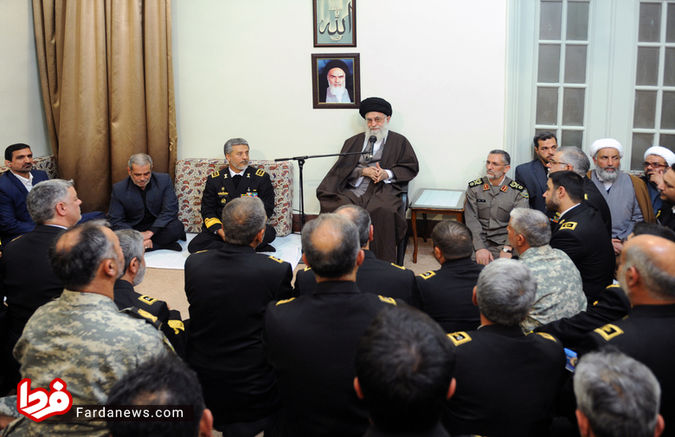 تصاویر: دیدار جمعی از فرماندهان و مسئولان نیروی دریایی ارتش با رهبر انقلاب