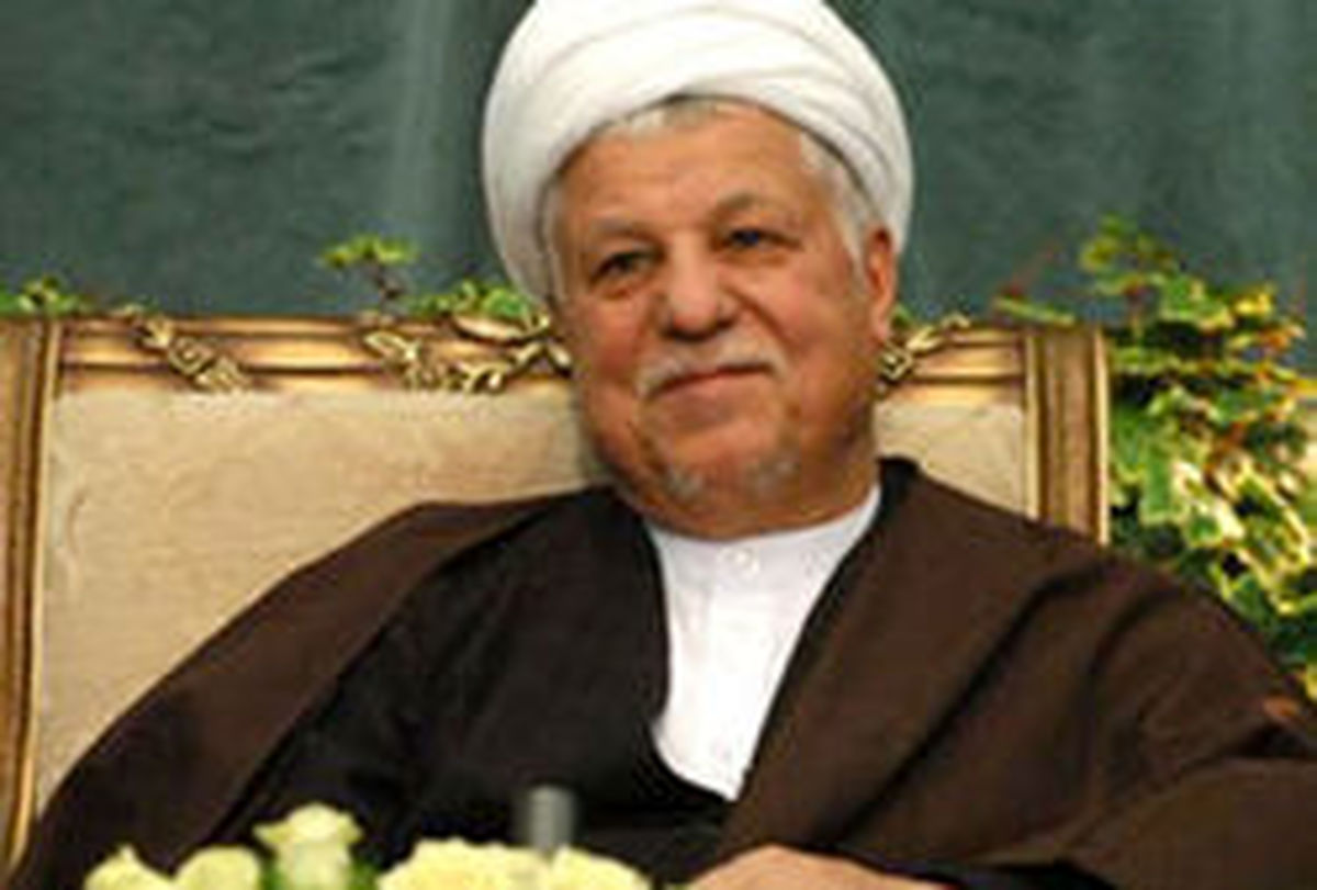 عکس کمتر دیده شده از آیت الله هاشمی با دامادهای امام (ره)