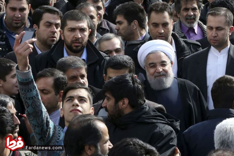 عکس سایت روسی از سلفی با روحانی