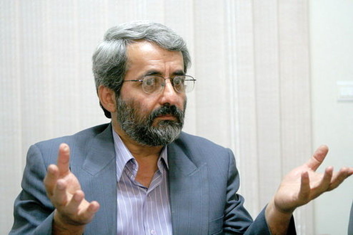 سلیمی نمین: ائتلاف اصولگرایان حول محور لاریجانی بعید است/ رفع آثار تخریبها علیه لاریجانی در کوتاه مدت میسر نیست/ اصلاحطلبان از لاریجانی حمایت نمیکنند/ دوگانه لاریجانی – ظریف محتمل نیست