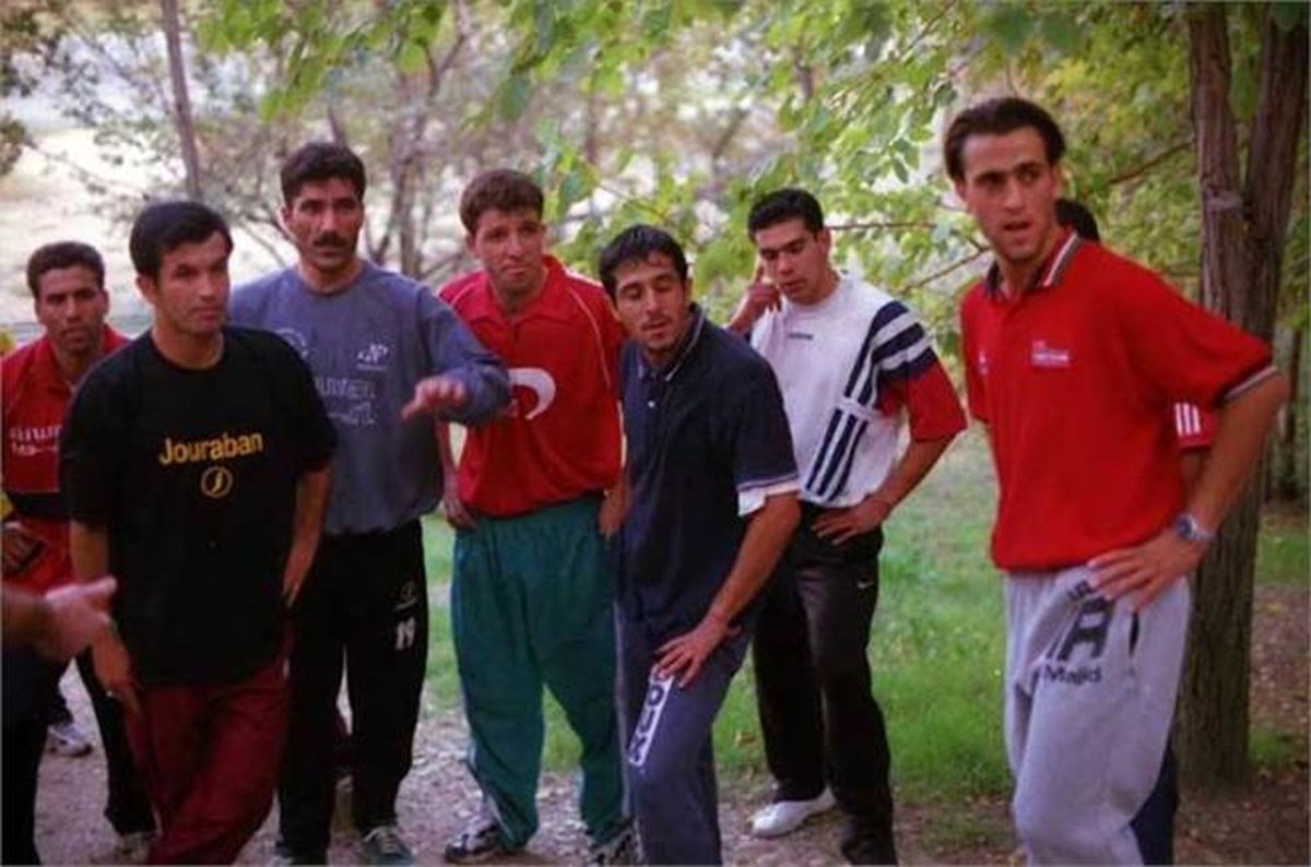 عکس زیر خاکی از علی کریمی