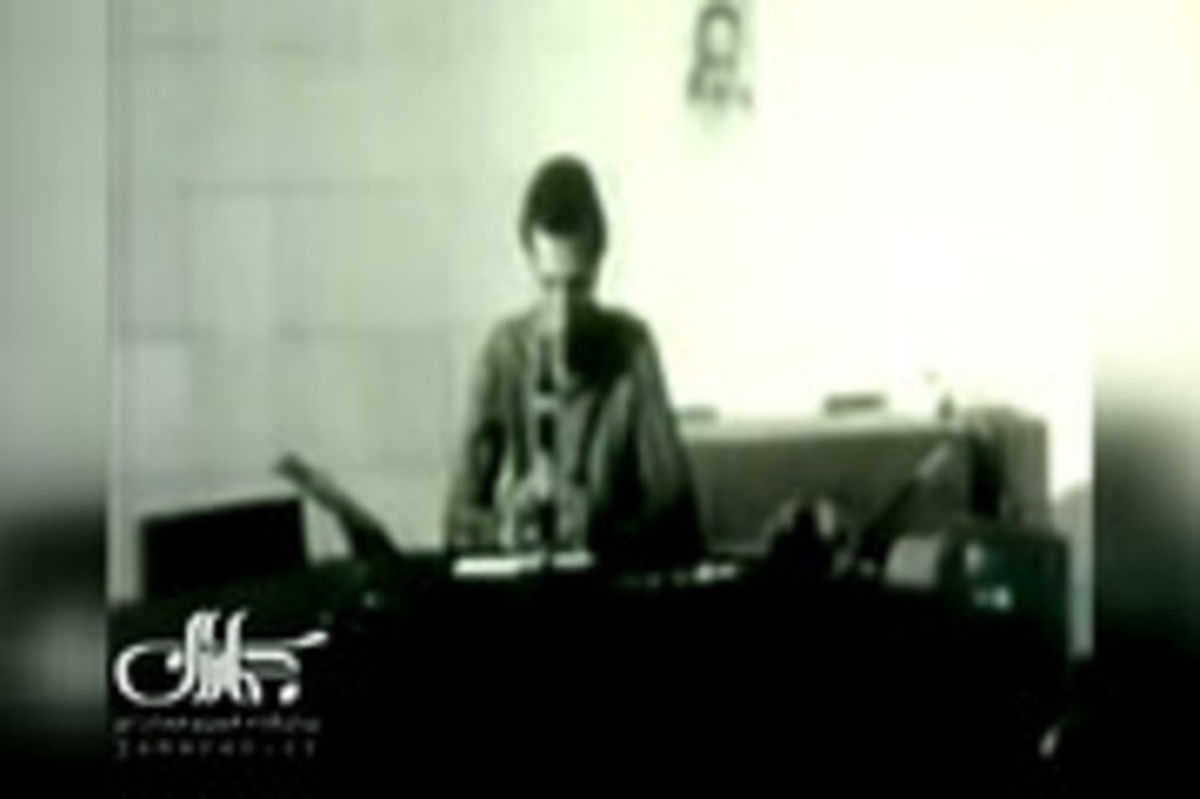 استودیوی خبر تلویزیون در لحظه اعلام درگذشت امام(ره) +فیلم