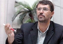 احمدی نژاد گفت تا من نماینده ها را تایید نکنم، رای نمی آورند/ وضع فعلی نتیجه کوتاه آمدن مجلس است