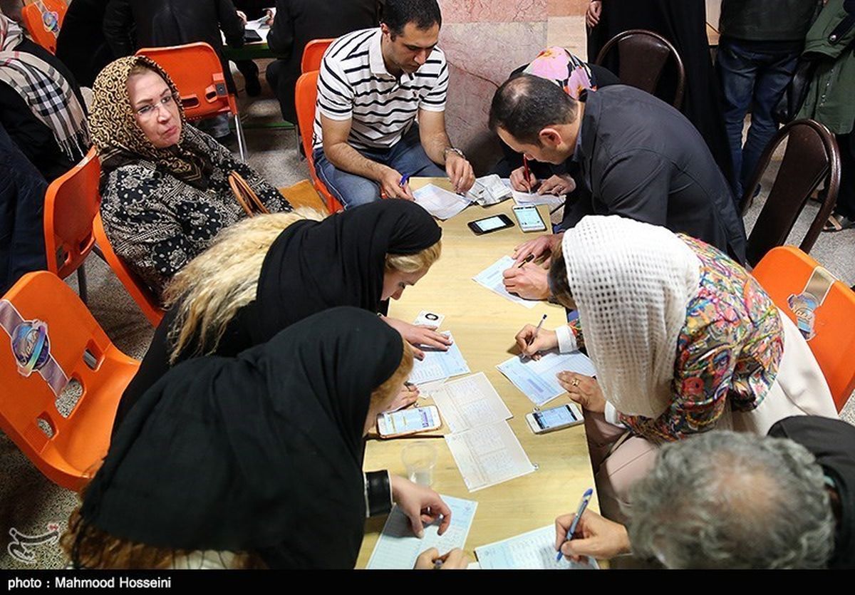 اصولگرایان باید مردم داری را یاد بگیرند / اصول‌گرایی باید به یک جریان واقعی تبدیل شود!/ تنها کسانی باقی می‌مانند که مردمی شوند