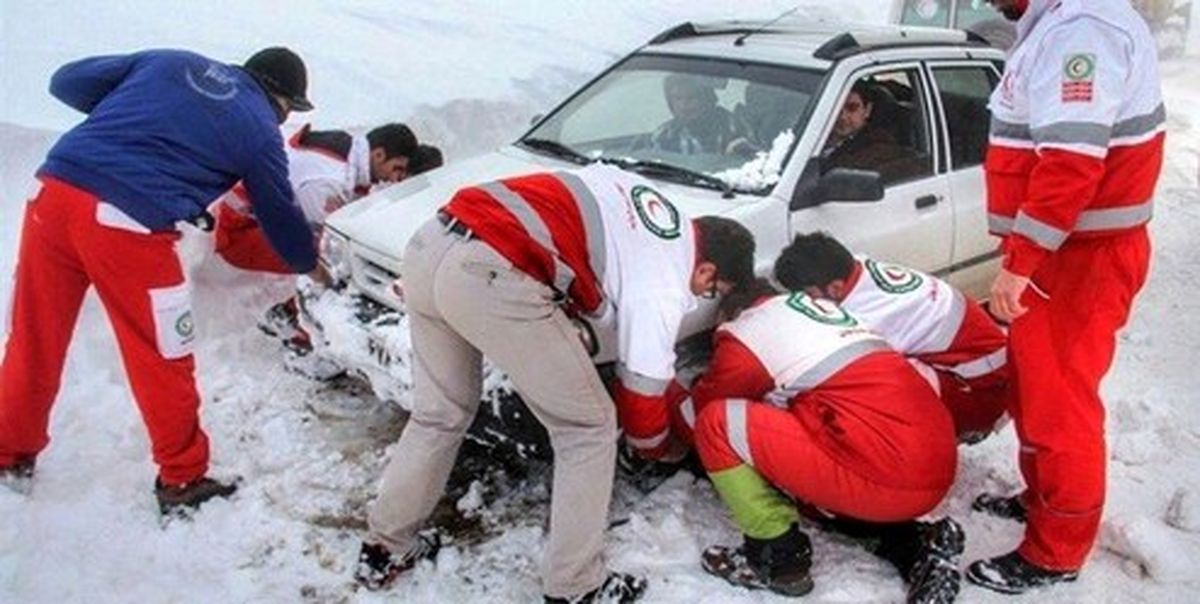 امداد رسانی به ۲۹۱۸ نفر در برف و کولاک