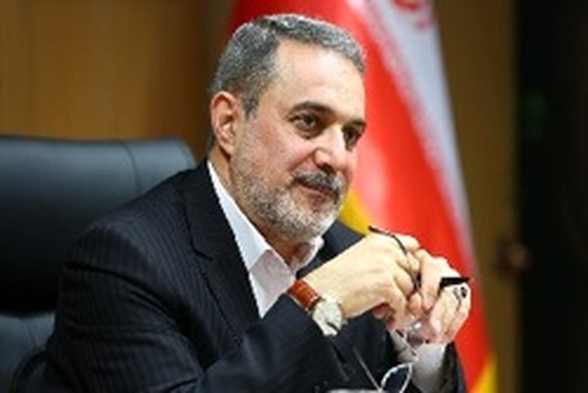 بطحایی: مجوز انتشار کتابهای کمک آموزشی را لغو خواهیم کرد