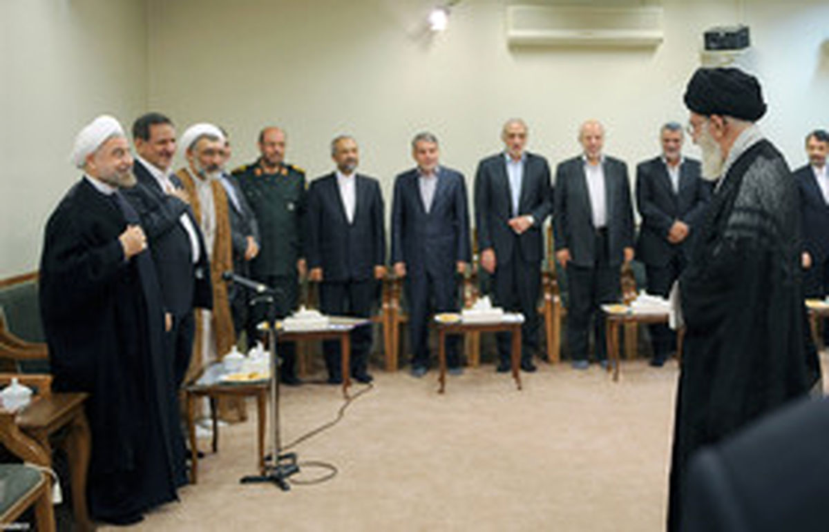 عکس/ دیدار اعضای هیات دولت با رهبری