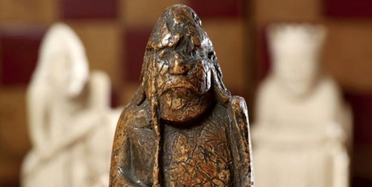 حراج یک مهره شطرنج ۹۰۰ ساله از دوران واکینگ‌ها +تصاویر