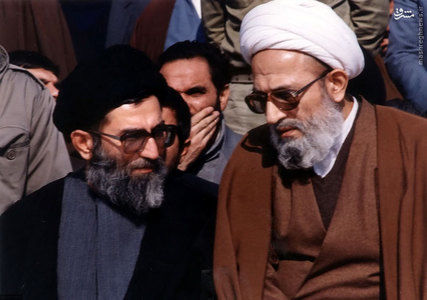 عکس/مرحوم‌آیت‌الله‌مهدوی‌کنی‌درکناررهبرانقلاب