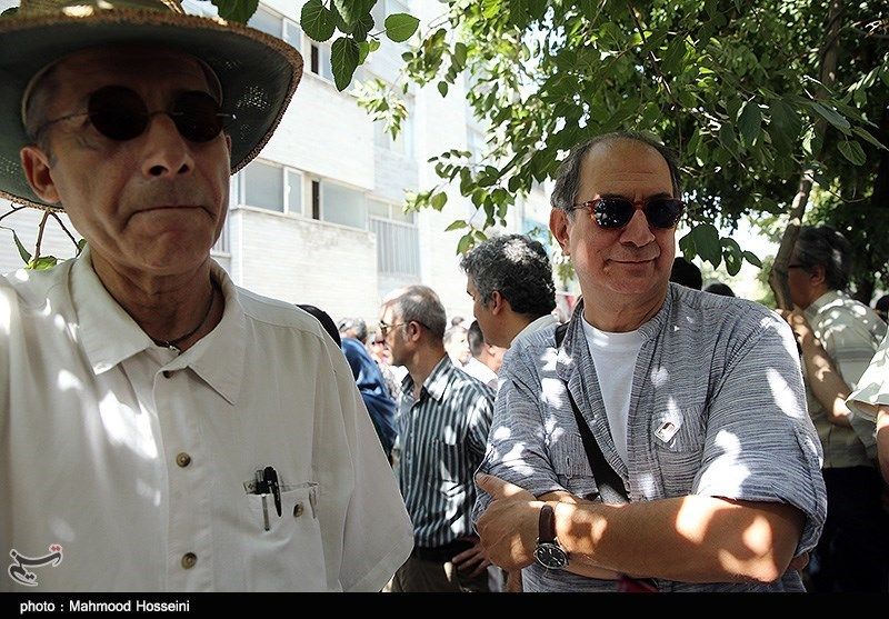 تصاویر/تجمع سینماگران مقابل خانه سینما