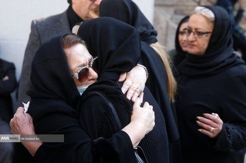 تصاویر: بازیگران در مراسم تشییع پیکر ابراهیم آبادی