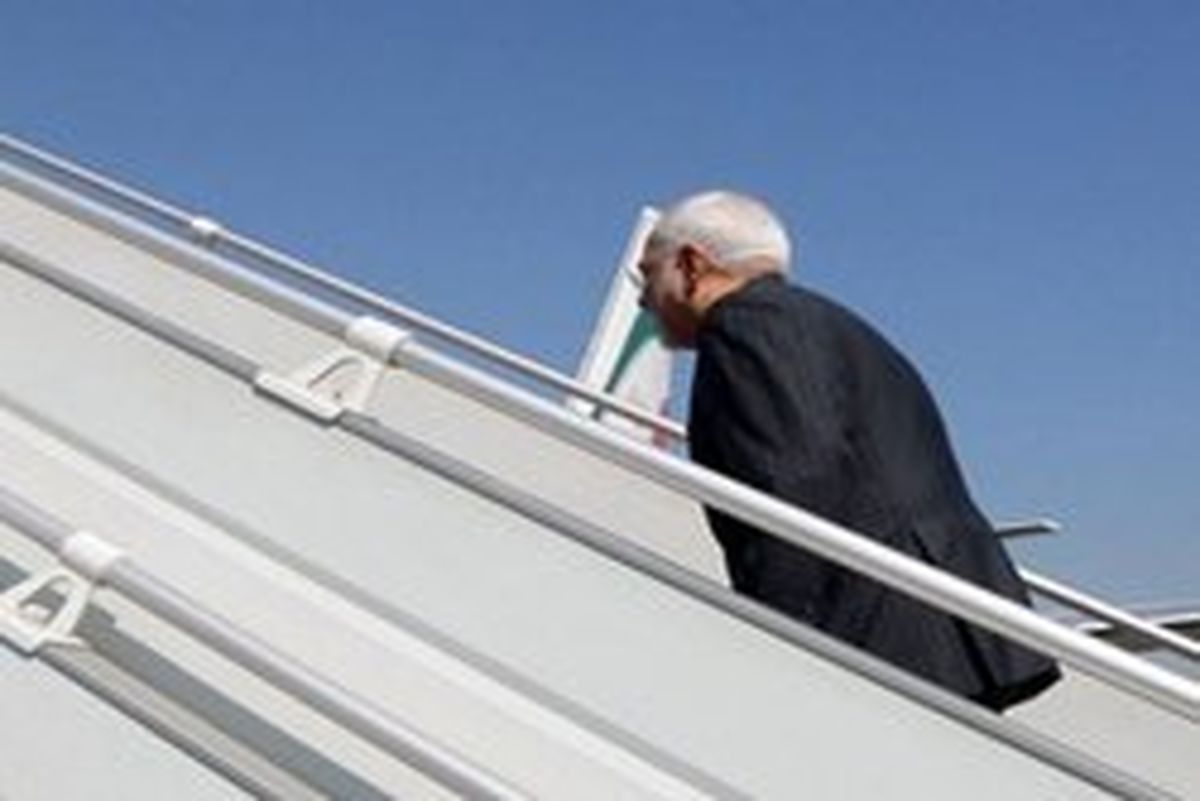 ظریف باکو را به مقصد تهران ترک کرد