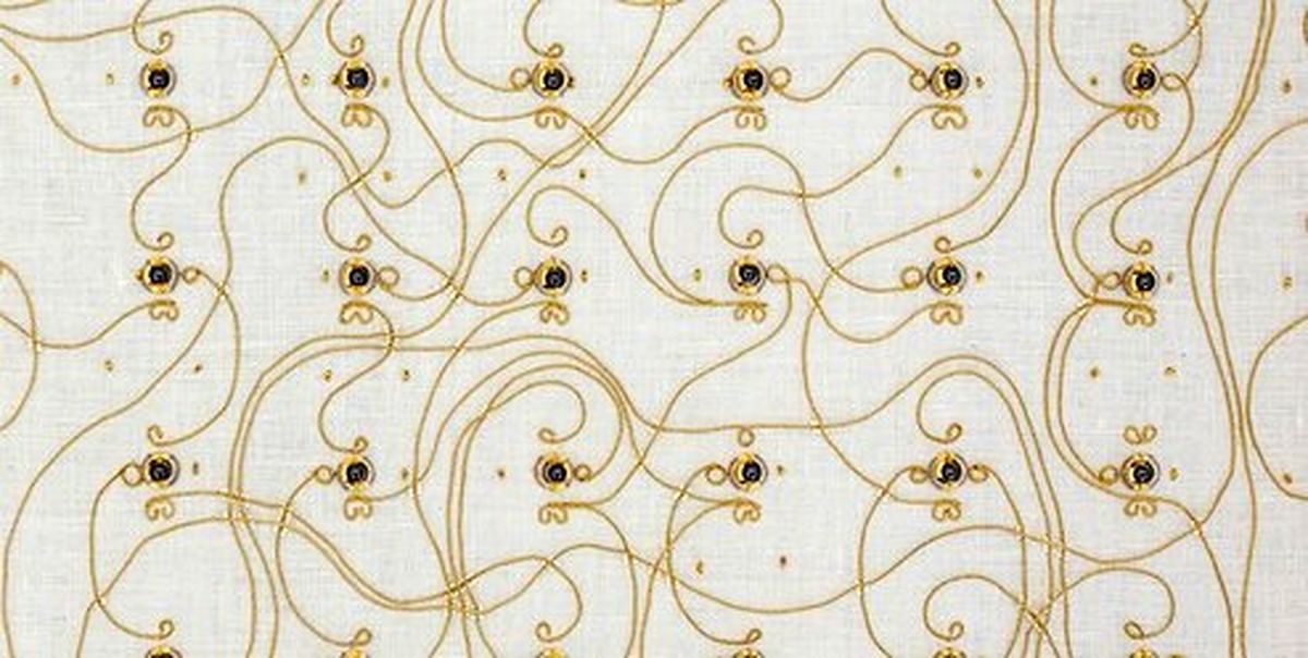 این پارچه قلاب دوزی شده یک رایانه کامل است