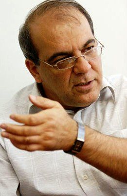 هاشمی شانسی‌ برای‌ پیروزی‌ ندارد / اصلاح طلبان می‌آیند