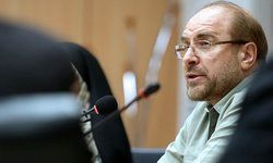 دولت مذاکره دولت کار شود/ کسانی که دم از مذاکره با آمریکا می‌زنند، توصیه می‌کنم کمی تاریخ بخوانند! /  منتظر سیب و گلابی غربی‌ها نباشیم/ مذاکره مجدد با آمریکایی‌ها به ضرر منافع ملی ما است/مذاکره نکردن با آمریکایی‌ها، نه بر اثر ضعف یا ترس، بلکه به علت عزتمن