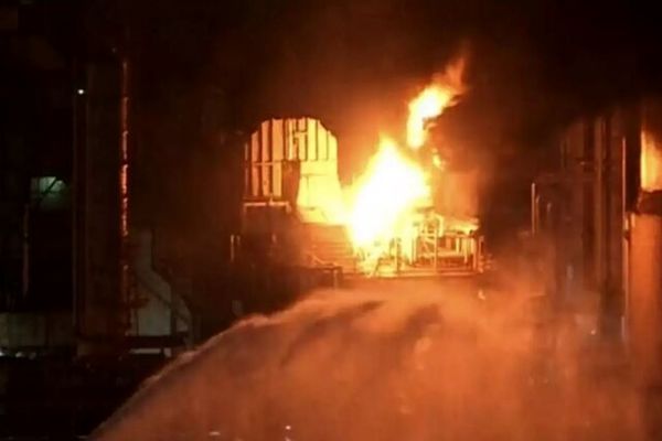 انفجار عظیم در پالایشگاه نفت لس‌آنجلس