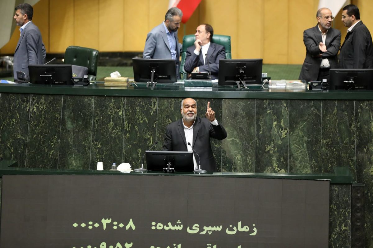 اقناع مشروط نماینده مهریز از پاسخهای وزیر آموزشوپرورش